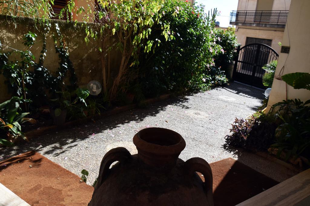 ArtRoom Garden Noto Buitenkant foto